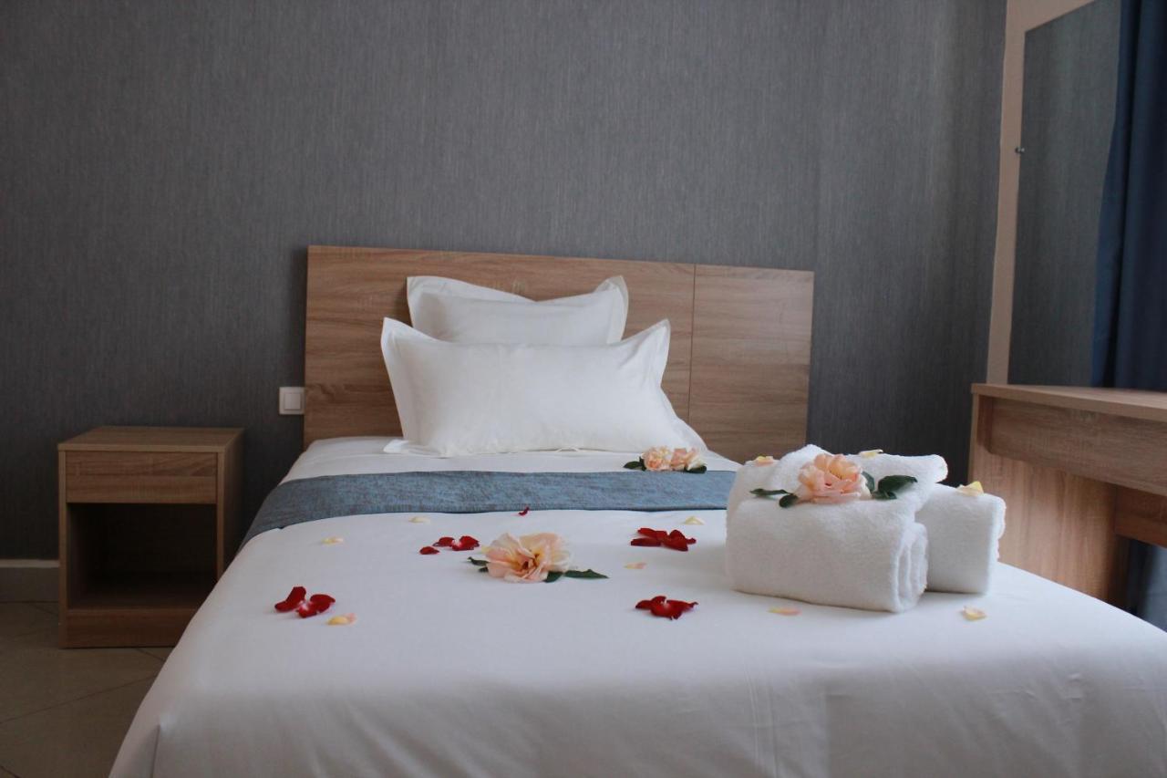 Downtown Hotel อันตานานารีโว ภายนอก รูปภาพ