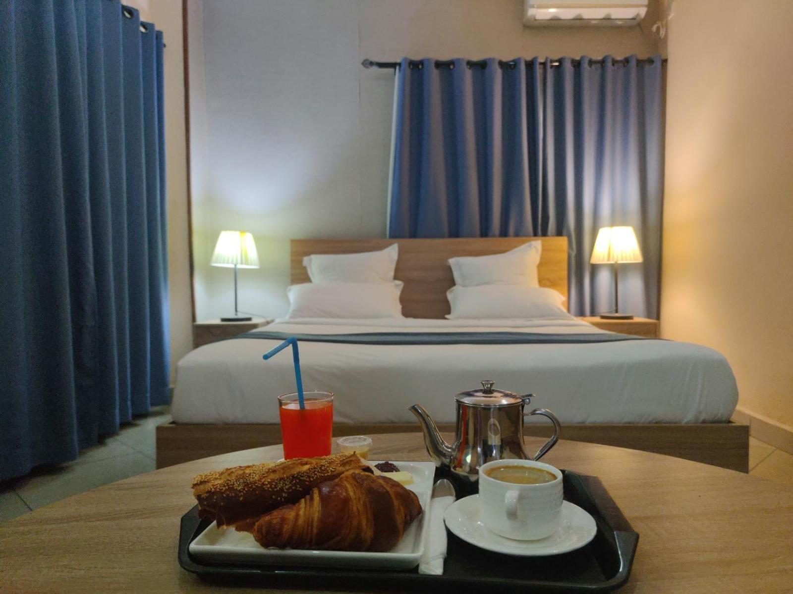 Downtown Hotel อันตานานารีโว ภายนอก รูปภาพ